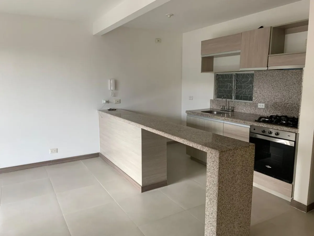 Apartamento de 3 alcobas en venta en Ricaurte, 72 m² · foto 8 de 24