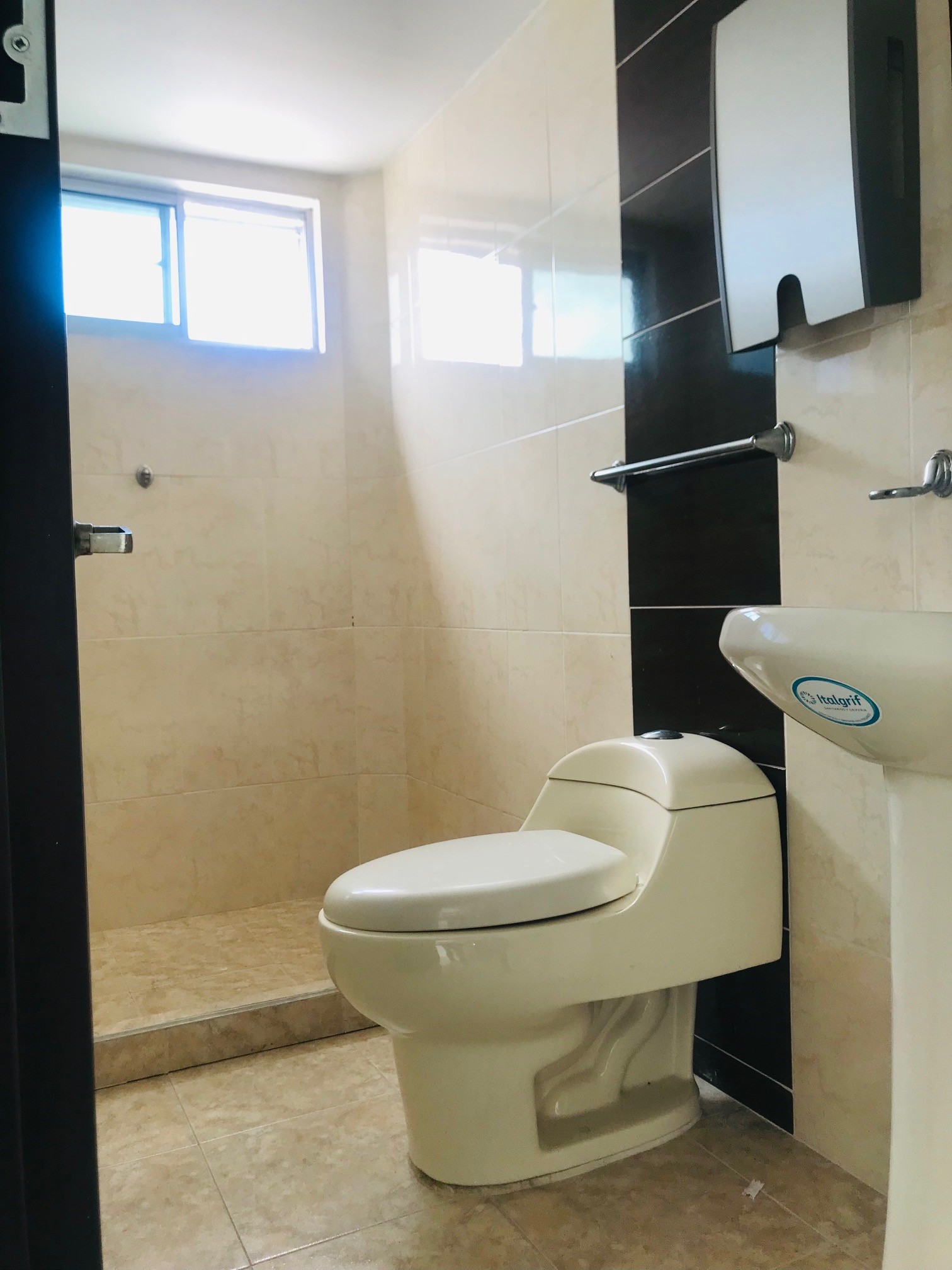 Edificio en venta en El Cinal, Bucaramanga, 1010 m² · foto 19 de 24