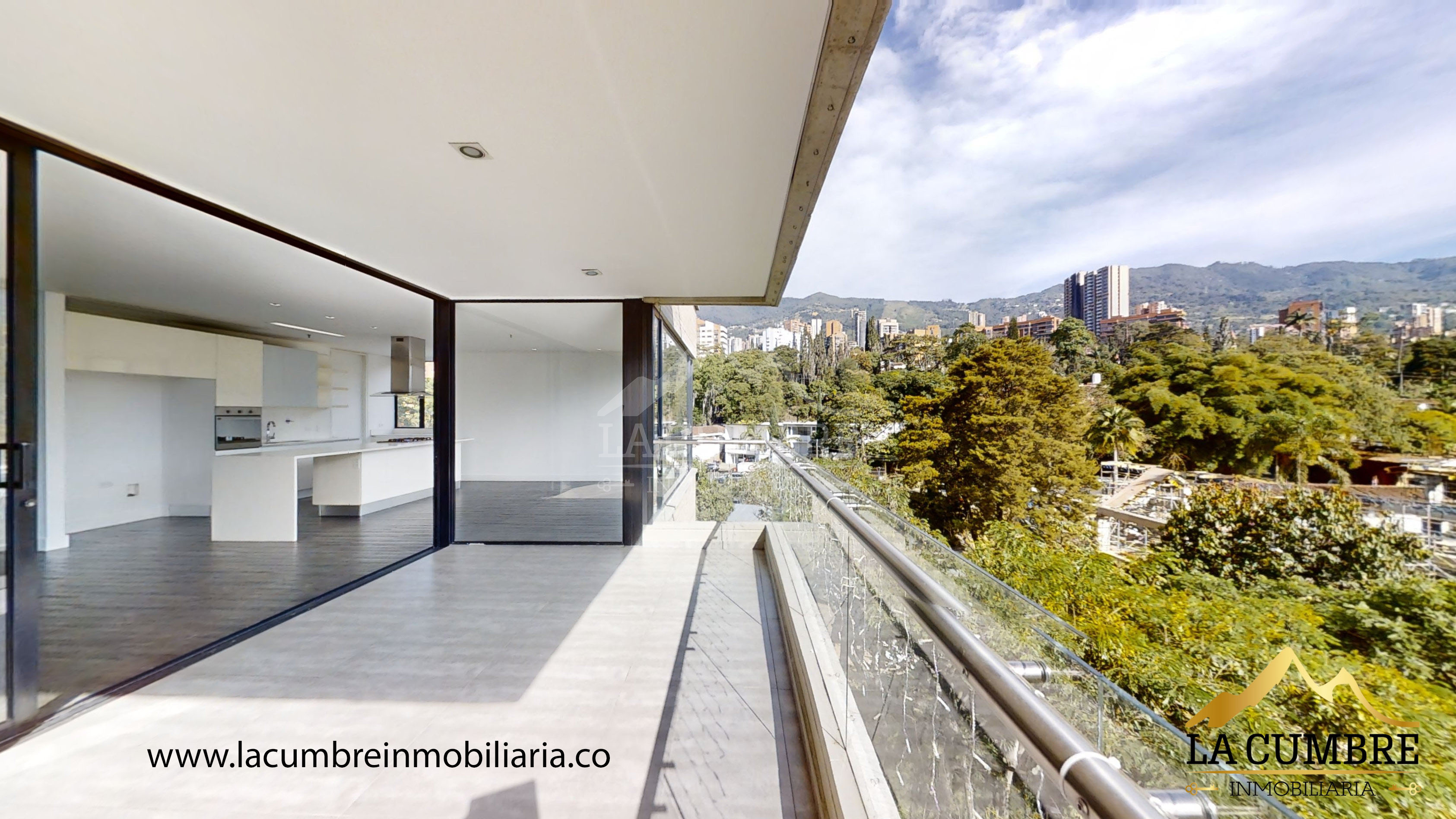 Apartamento de 3 alcobas en arriendo en El Castillo, Medellín, 220 m² · foto 16 de 16