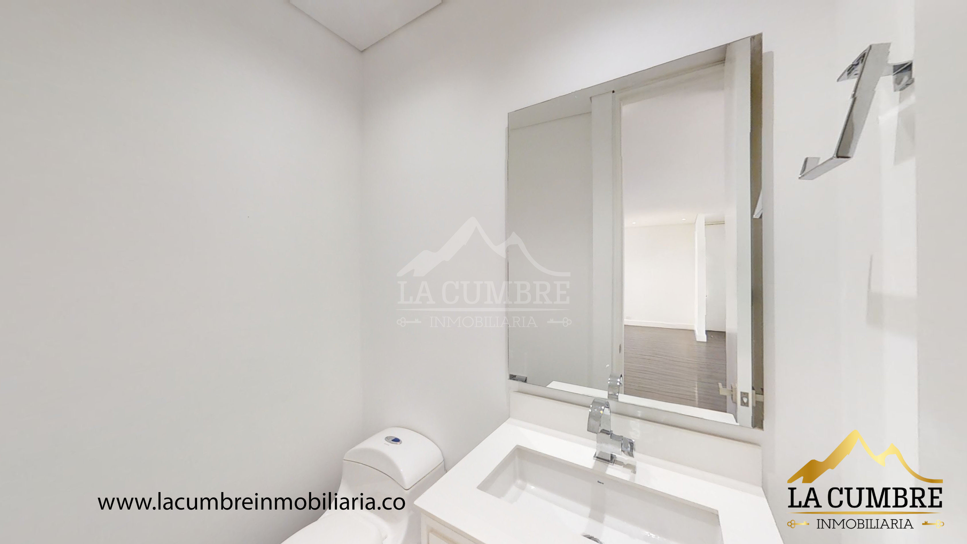 Apartamento de 3 alcobas en arriendo en El Castillo, Medellín, 220 m² · foto 7 de 16