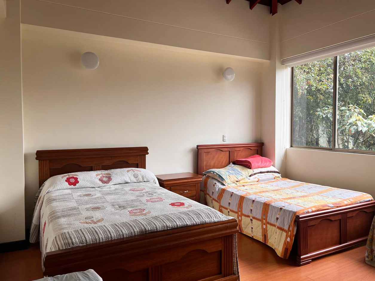 Casa de 3 alcobas en venta en Las Palmas, Envigado, 303 m² · foto 11 de 18
