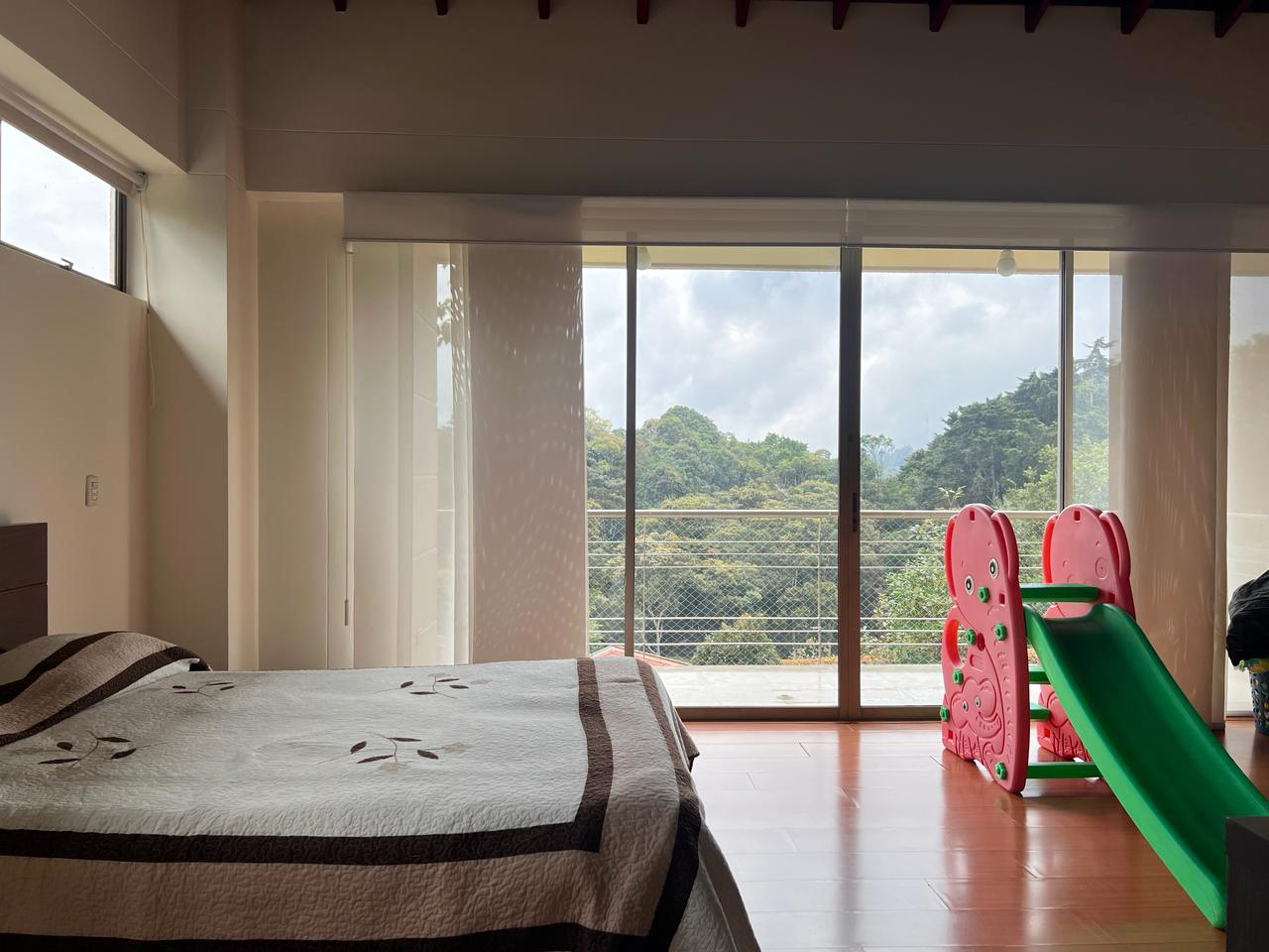 Casa de 3 alcobas en venta en Las Palmas, Envigado, 303 m² · foto 12 de 18