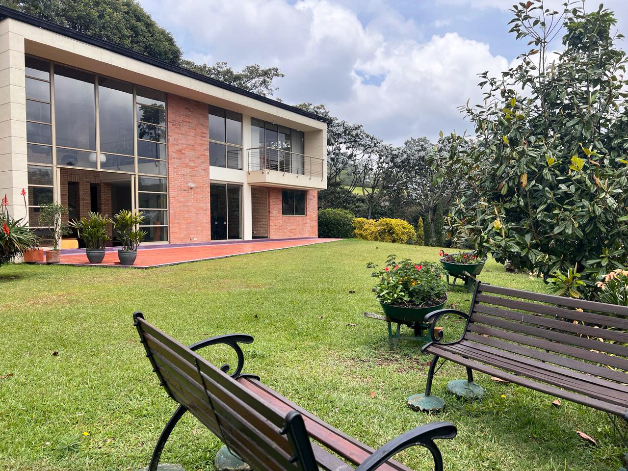Casa de 3 alcobas en venta en Las Palmas, Envigado, 303 m² · foto 18 de 18