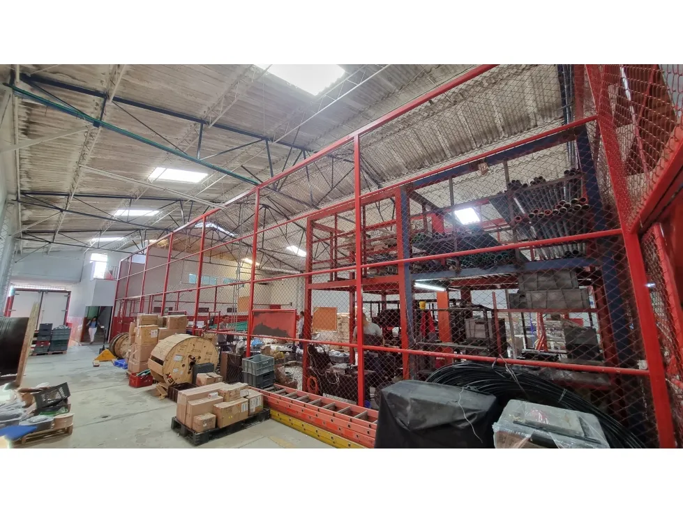 Bodega en arriendo en Melendez, Cali, 1400 m² · foto 14 de 24