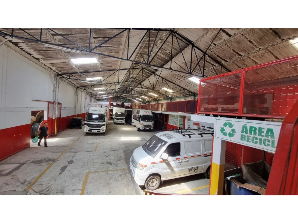 Bodega en arriendo en Melendez, Cali, 1400 m² · foto 3 de 24