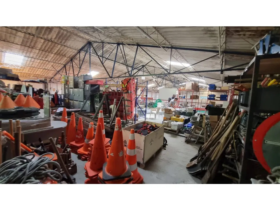 Bodega en arriendo en Melendez, Cali, 1400 m² · foto 9 de 24