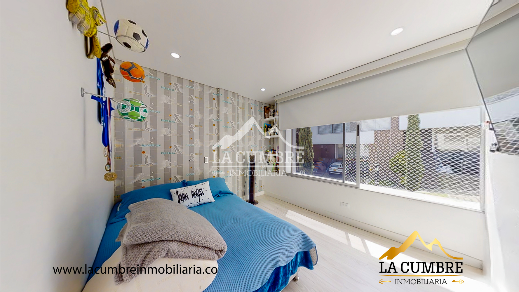 Casa de 3 alcobas en venta en Loma El Atravesado, Envigado, 265 m² · foto 17 de 20