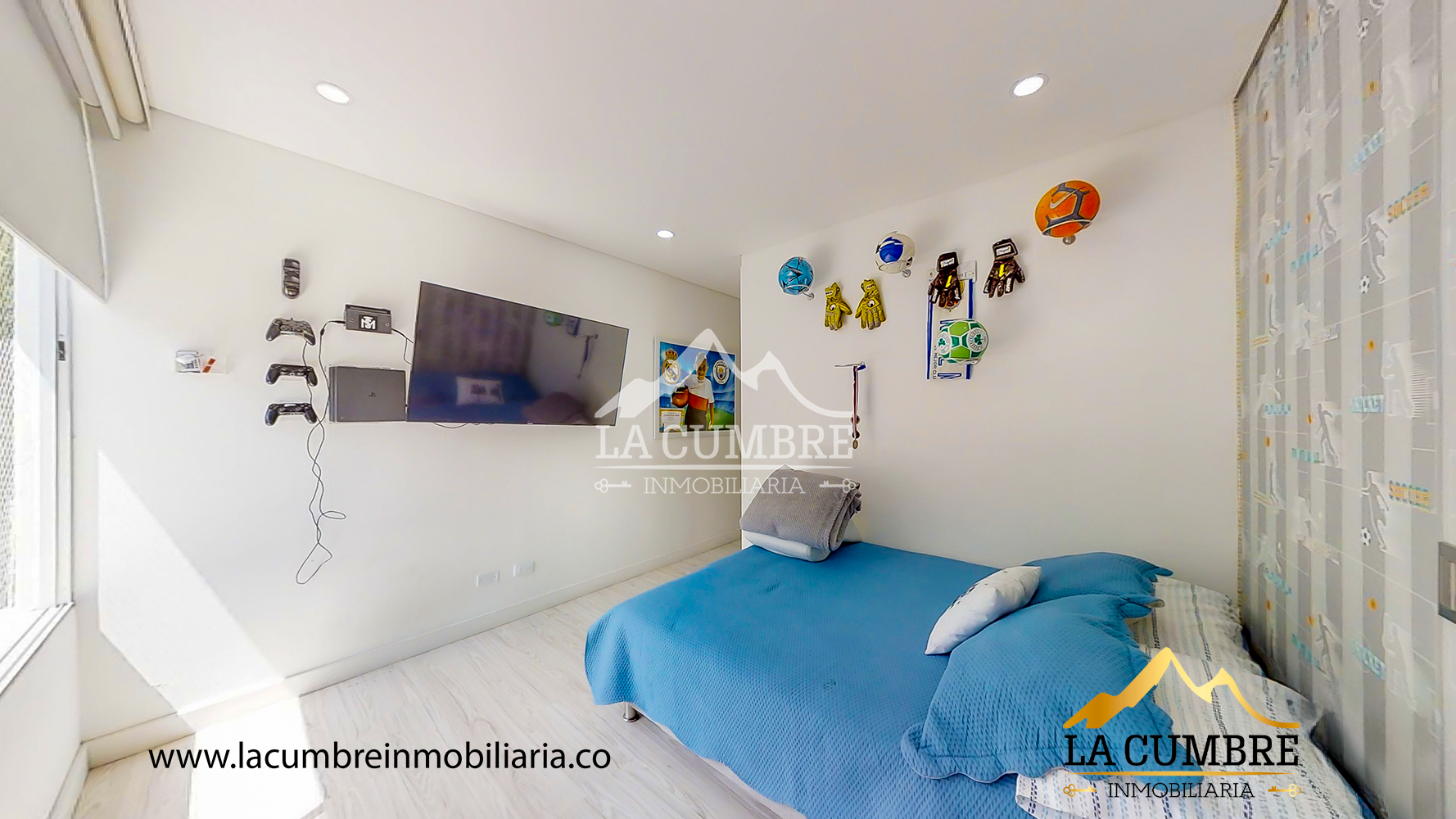 Casa de 3 alcobas en venta en Loma El Atravesado, Envigado, 265 m² · foto 18 de 20