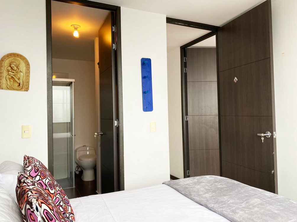 Apartamento en arriendo en Altos Del Poblado, Medellín · foto 13 de 18