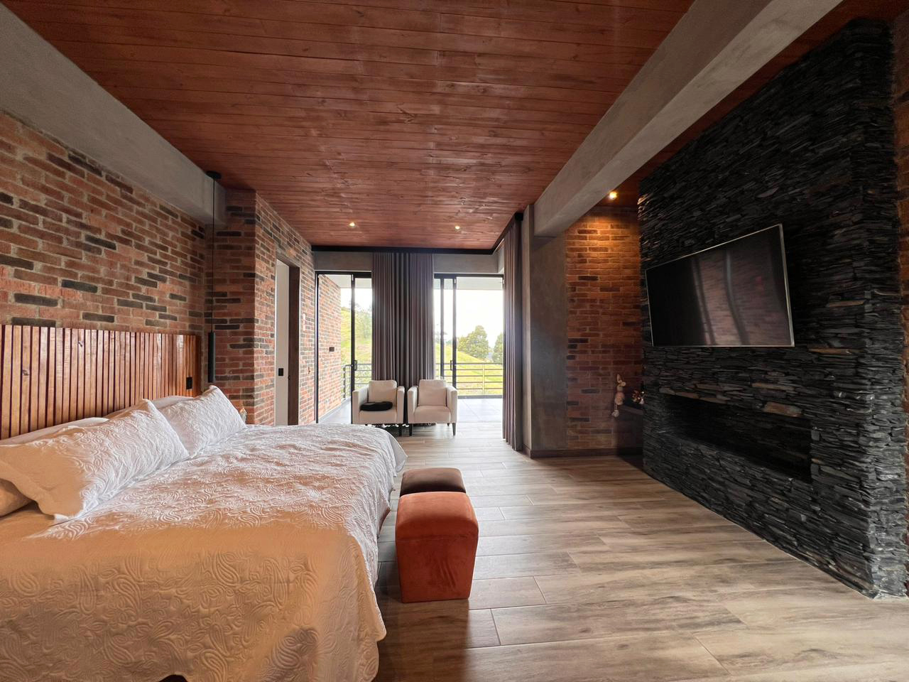 Casa de 3 alcobas en venta en El Capiro, Rionegro, 410 m² · foto 8 de 18