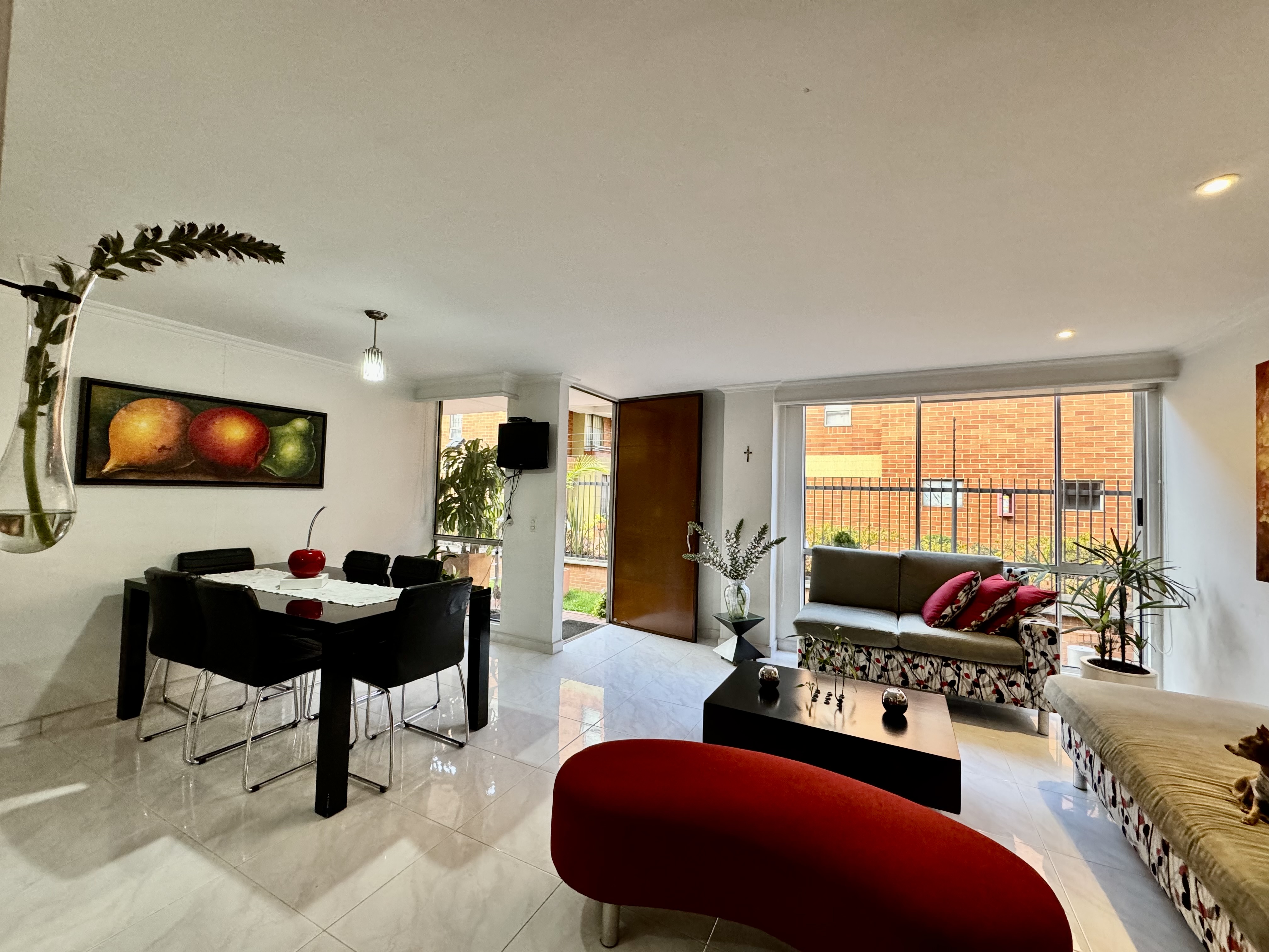 Casa en venta en Alameda, Bogotá · foto 4 de 24