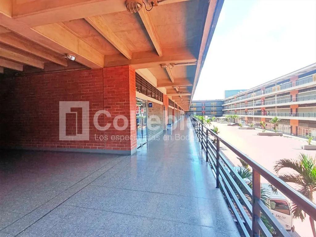 Local en arriendo en Santa Fe, Medellín, 757 m² · foto 18 de 18