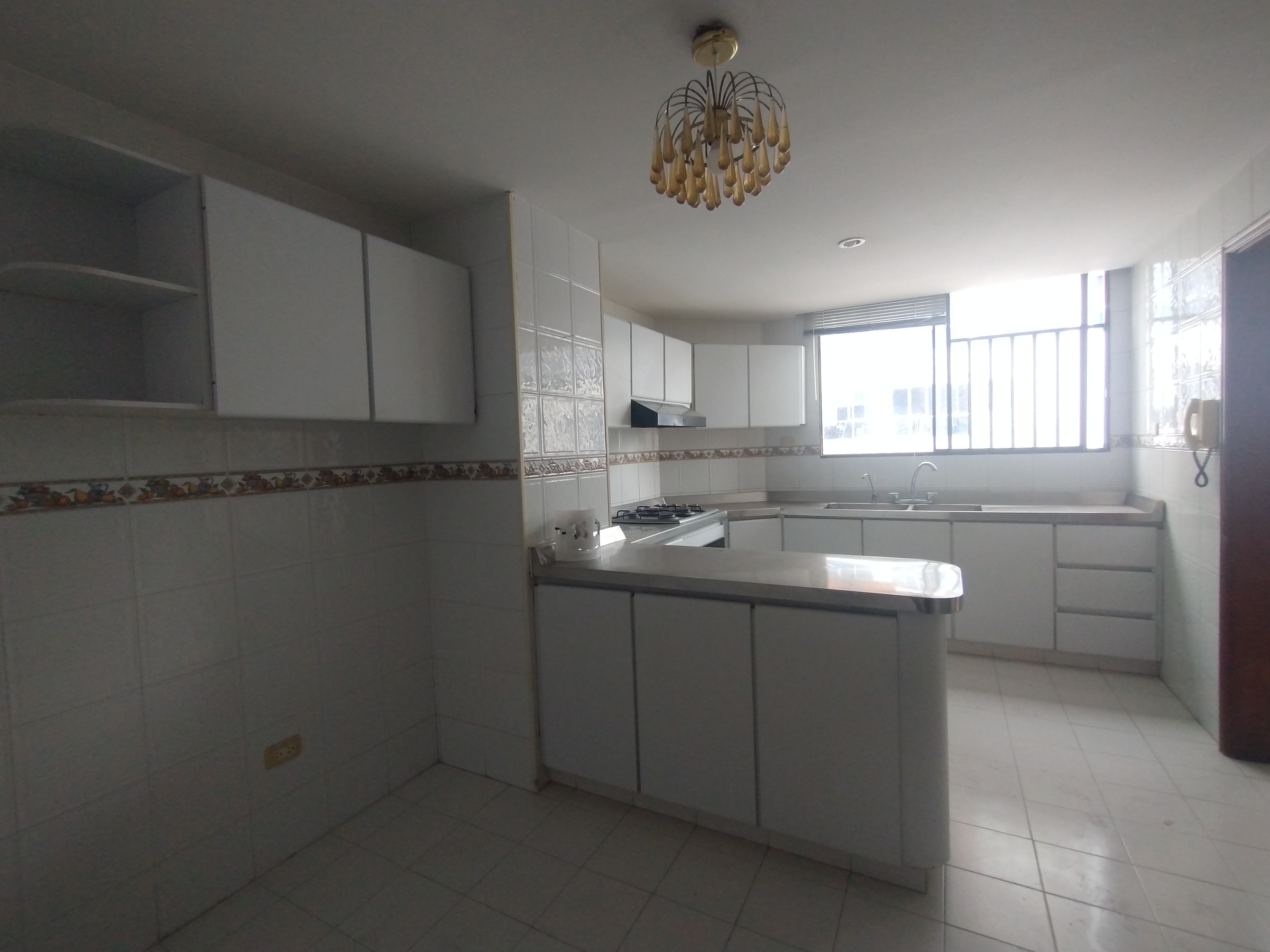 Apartamento de 3 alcobas en venta en Altos Del Prado, Barranquilla, 265 m² · foto 15 de 16