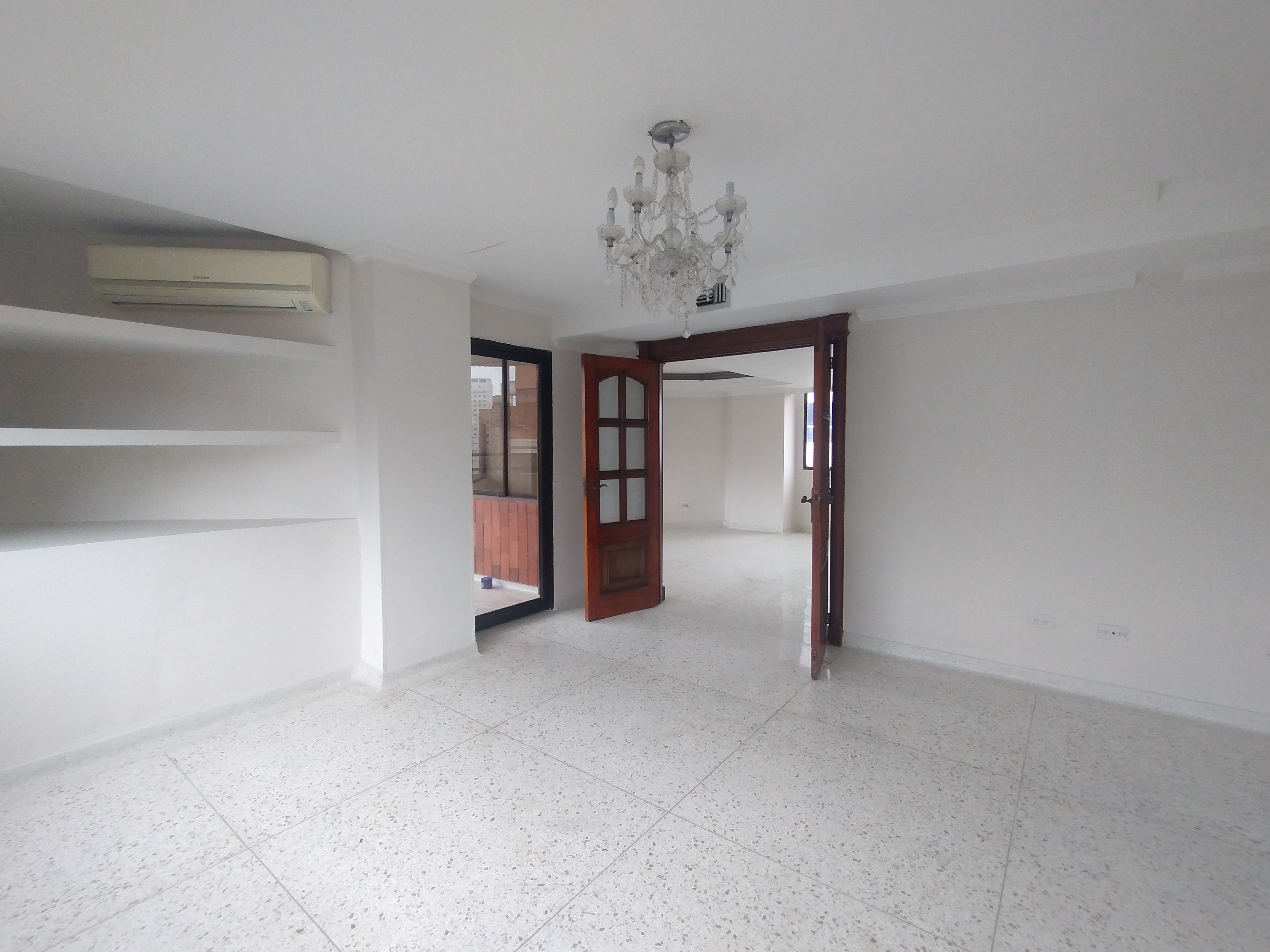 Apartamento de 3 alcobas en venta en Altos Del Prado, Barranquilla, 265 m² · foto 4 de 16