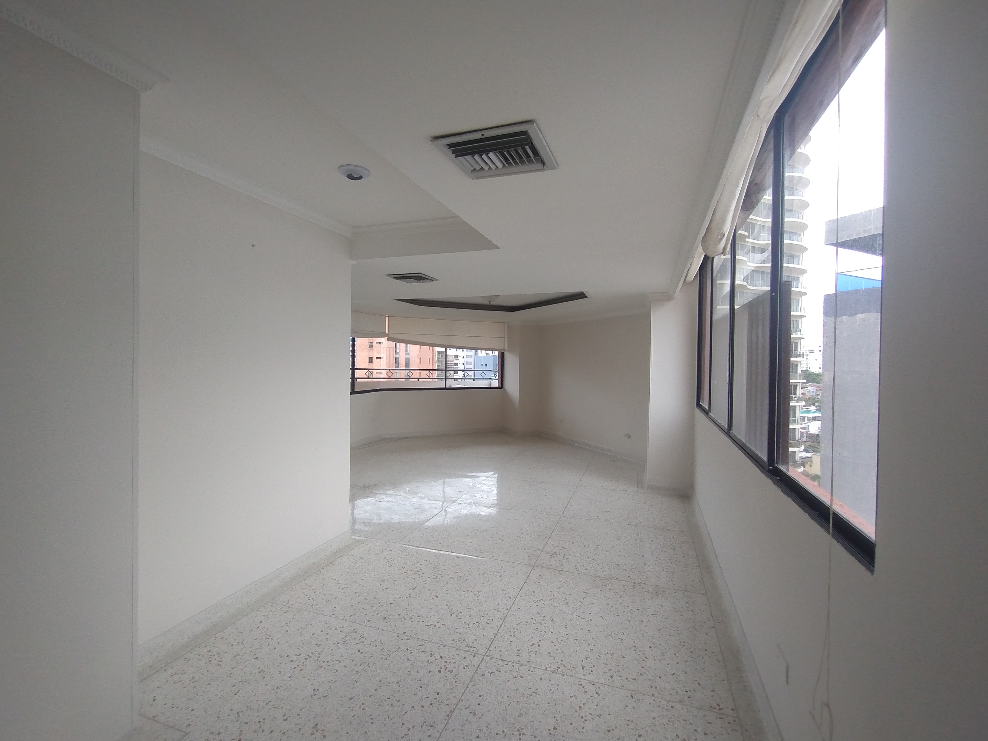 Apartamento de 3 alcobas en venta en Altos Del Prado, Barranquilla, 265 m² · foto 7 de 16