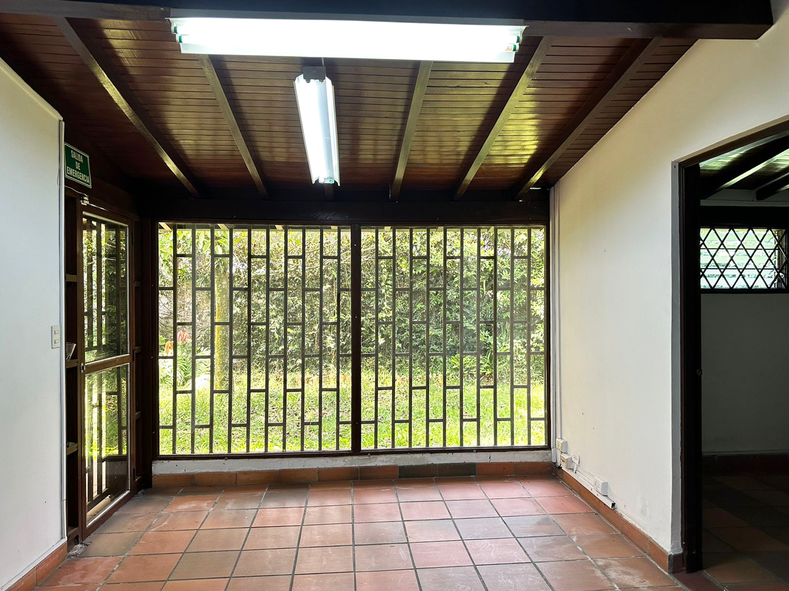 Oficina en arriendo en La Aguacatala, Medellín, 360 m² · foto 10 de 17