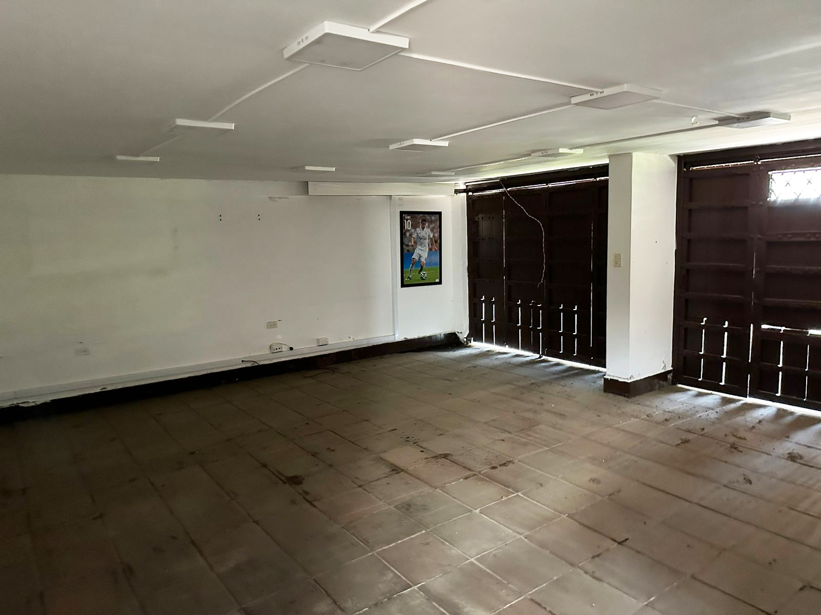 Oficina en arriendo en La Aguacatala, Medellín, 360 m² · foto 11 de 17