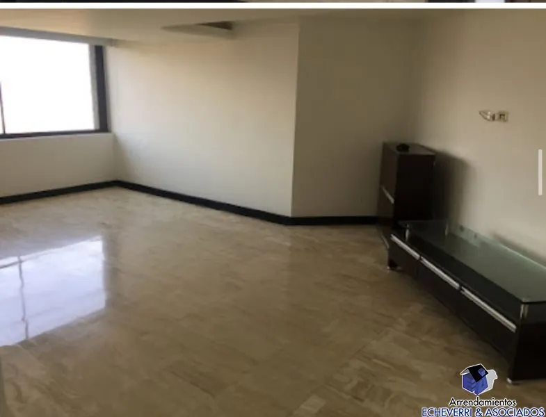 Apartamento de 4 alcobas en venta en Colasania, Medellín, 590 m² · foto 5 de 13