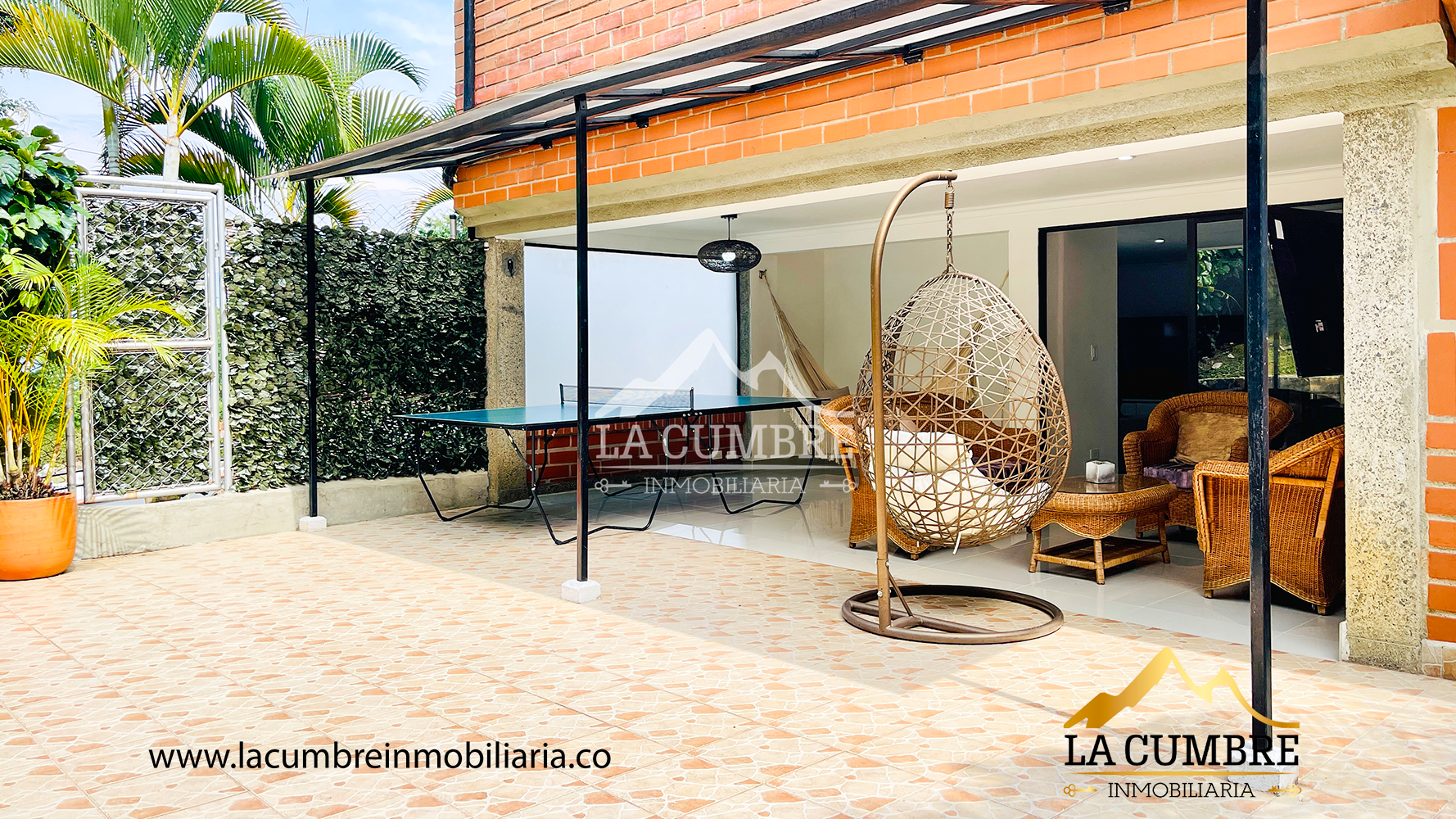 Casa de 6 alcobas en arriendo en El Tesoro, Medellín, 380 m² · foto 5 de 14