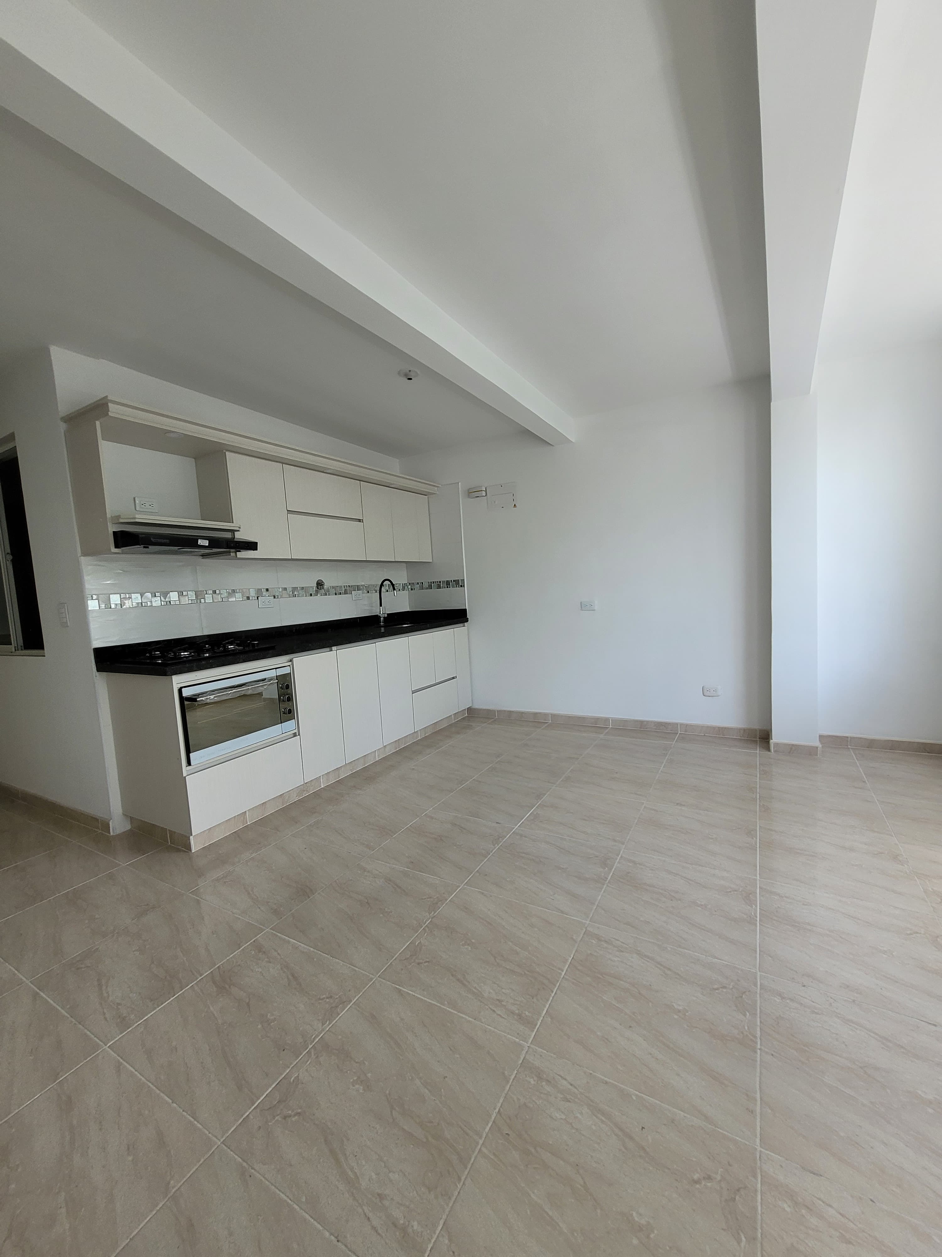 Edificio en venta en La Castellana, Medellín, 240 m² · foto 16 de 24