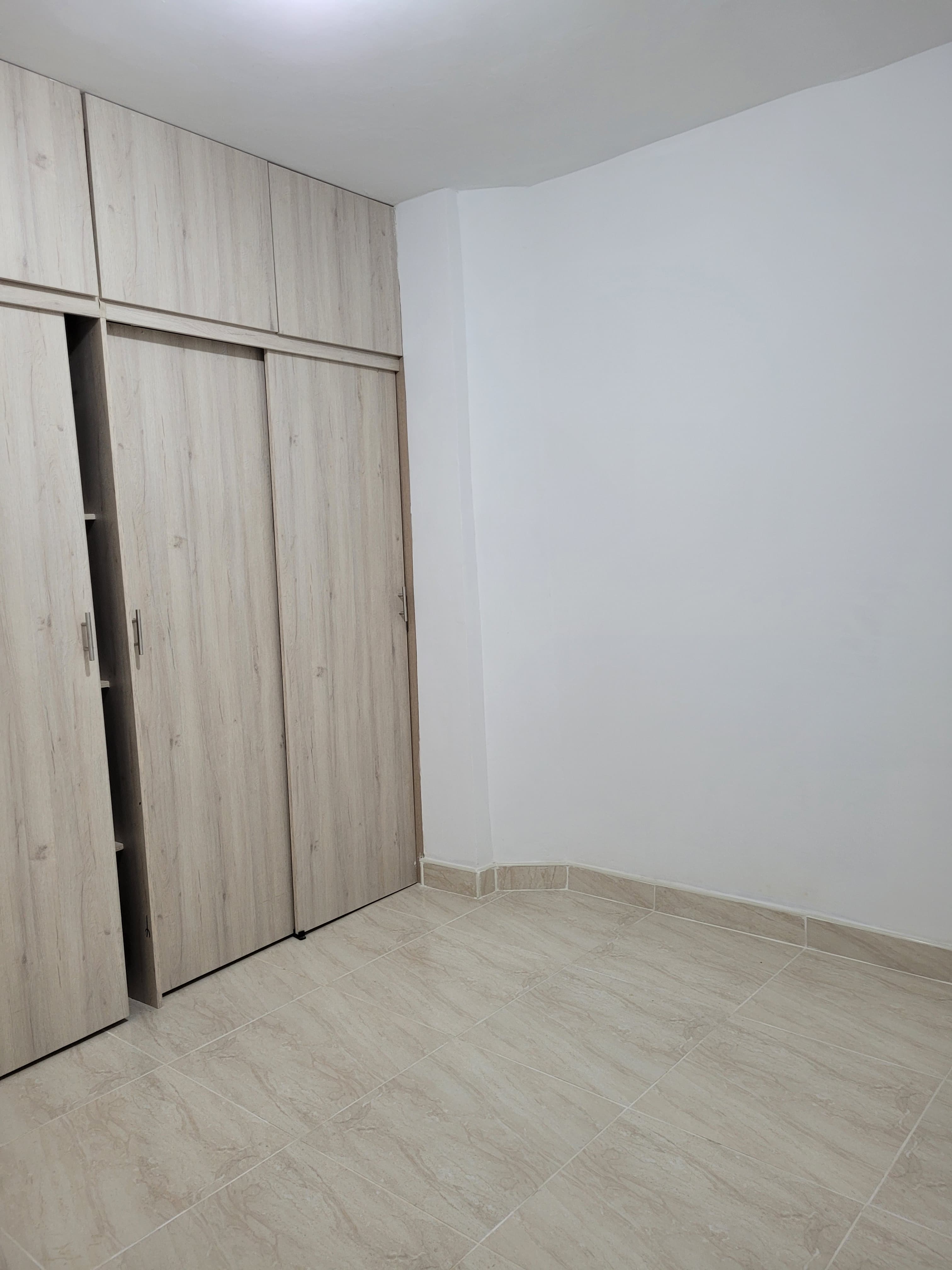 Edificio en venta en La Castellana, Medellín, 240 m² · foto 4 de 24