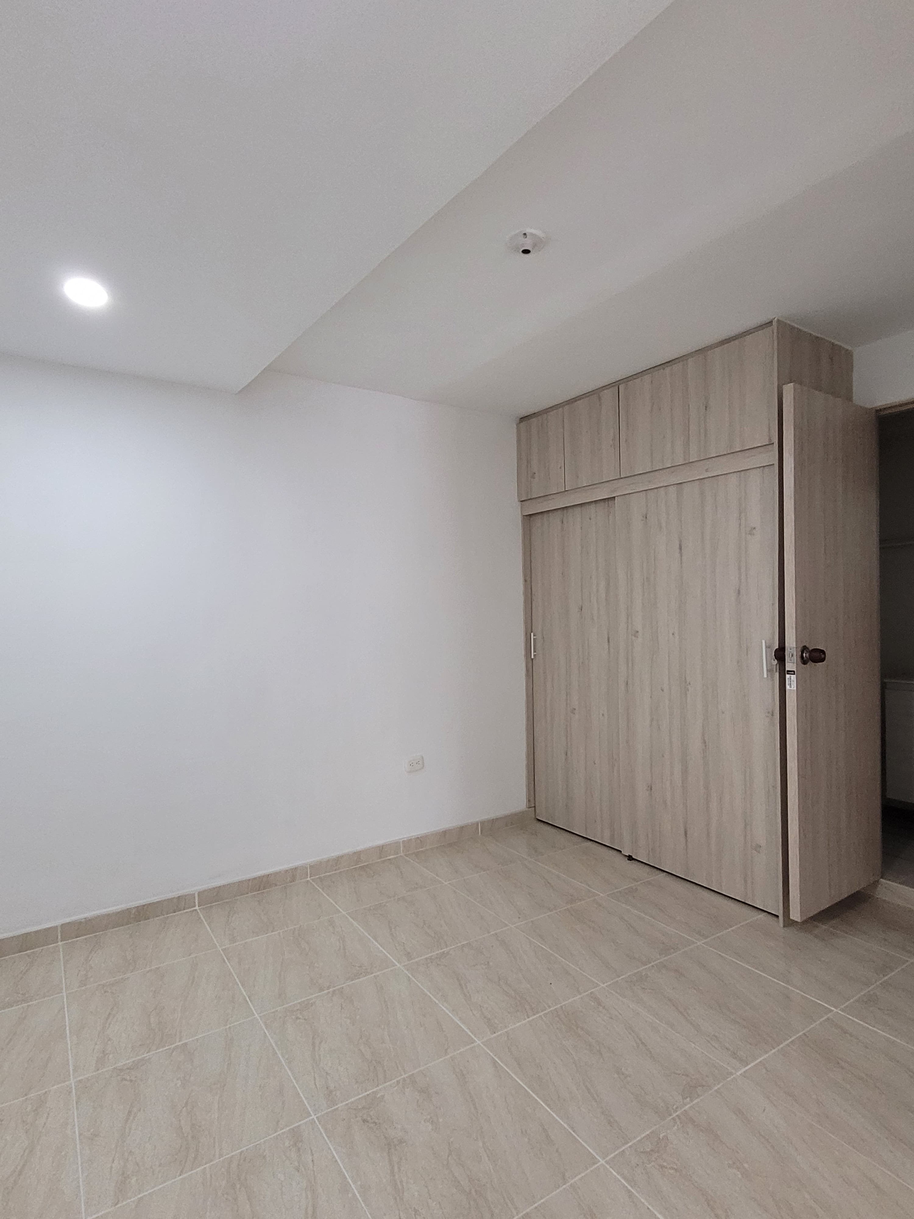 Edificio en venta en La Castellana, Medellín, 240 m² · foto 9 de 24