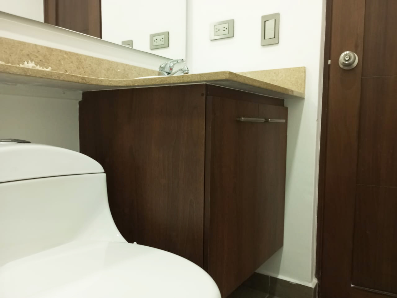 Apartamento en arriendo en La Florida, Medellín · foto 15 de 17