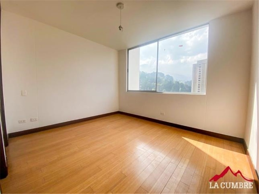 Apartamento en arriendo en El Poblado, Medellín · foto 4 de 15
