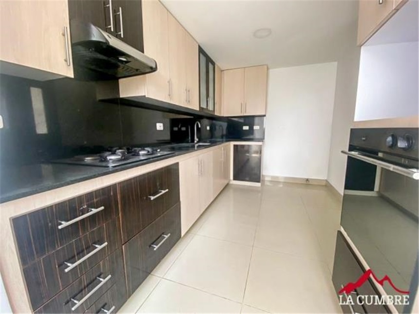 Apartamento en arriendo en El Poblado, Medellín · foto 8 de 15