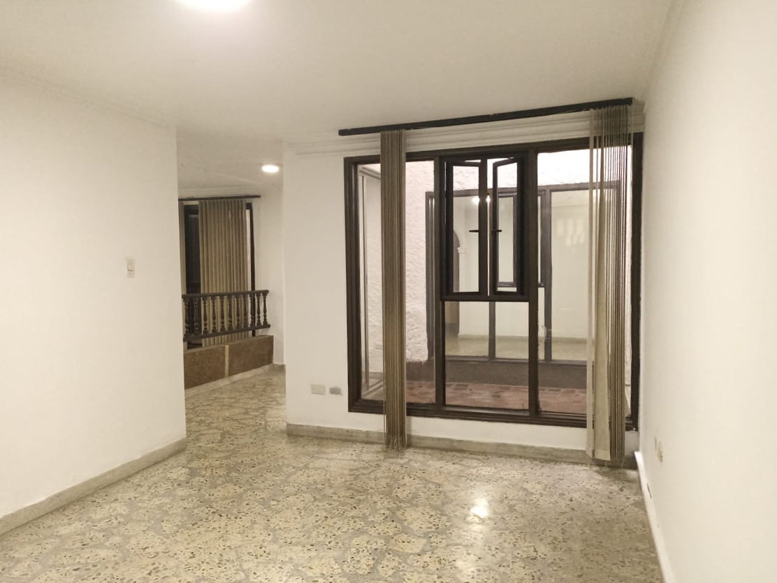 Oficina en arriendo en Laureles, Medellín, 240 m² · foto 2 de 20