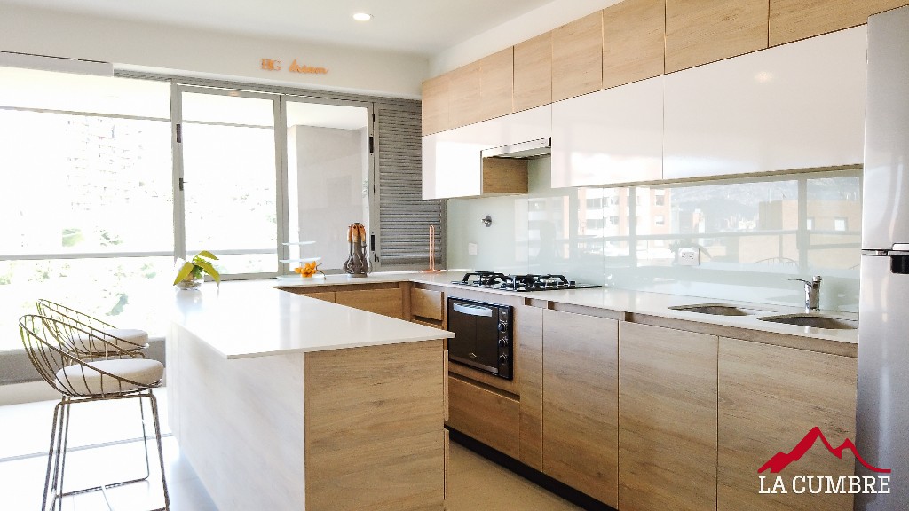 Apartamento de 2 alcobas en arriendo en Castropol, Medellín, 110 m² · foto 5 de 12