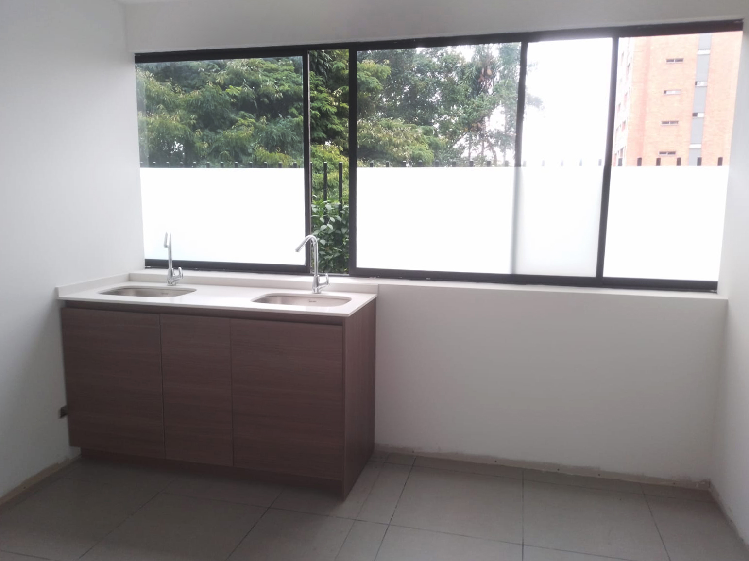 Consultorio en arriendo en Transversal Inferior, Medellín, 92 m² · foto 14 de 14