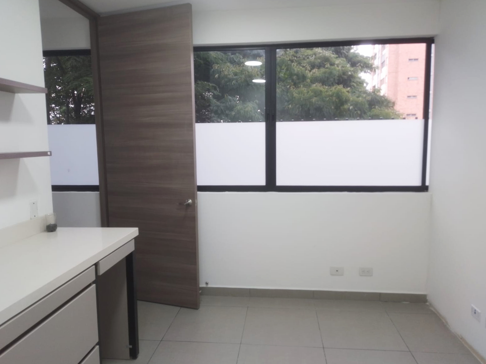 Consultorio en arriendo en Transversal Inferior, Medellín, 92 m² · foto 7 de 14