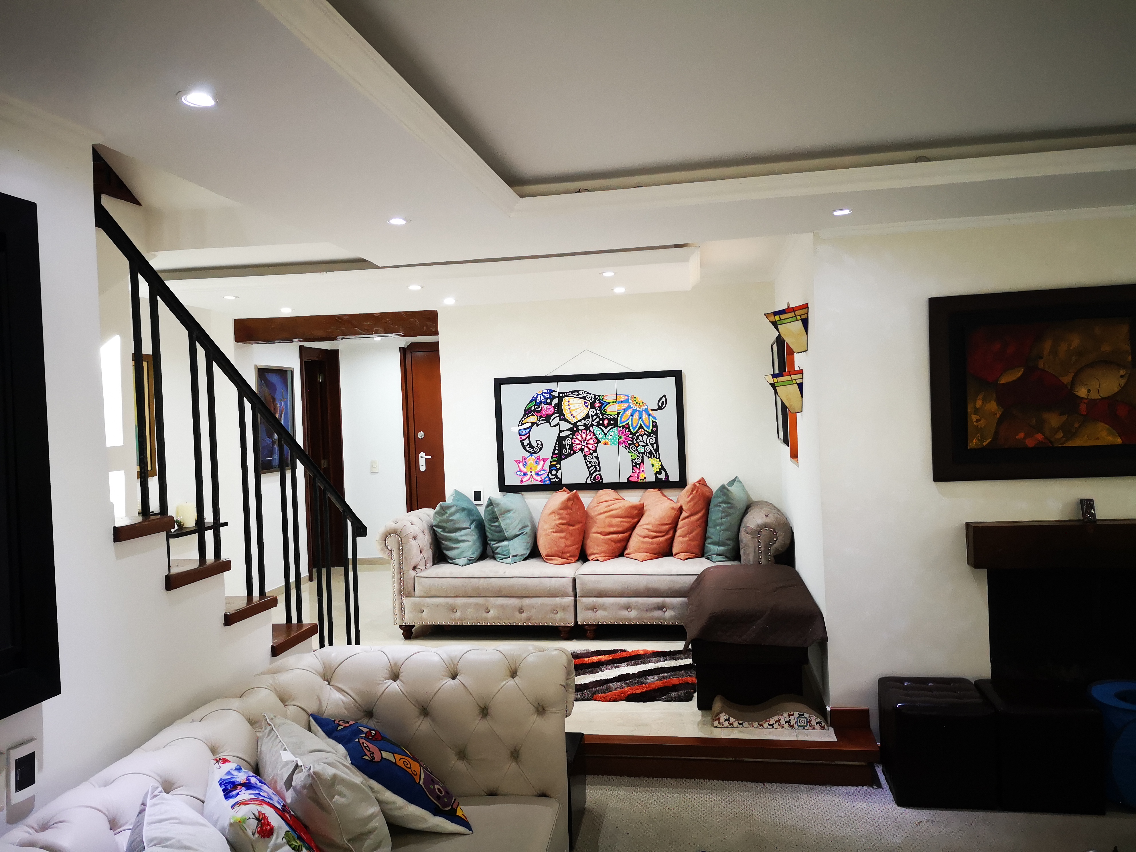 Apartamento de 3 alcobas en venta en Lindaraja, Bogotá, 165 m² · foto 3 de 24