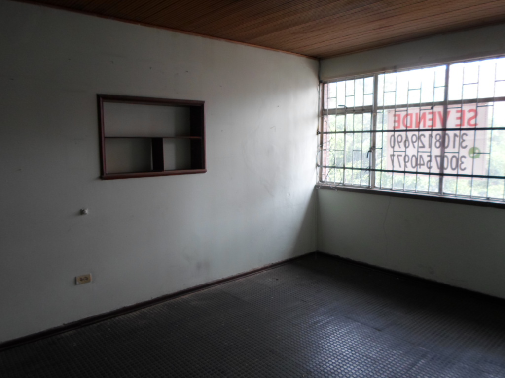 Casa en venta en Quinta Camacho, Bogotá · foto 13 de 17