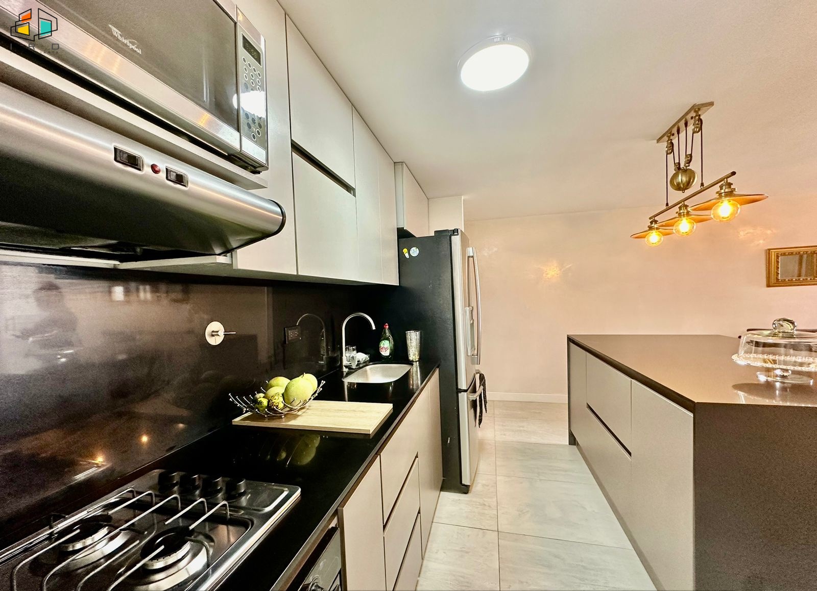 Apartamento de 2 alcobas en arriendo en La Visitación, Medellín, 74 m² · foto 9 de 24