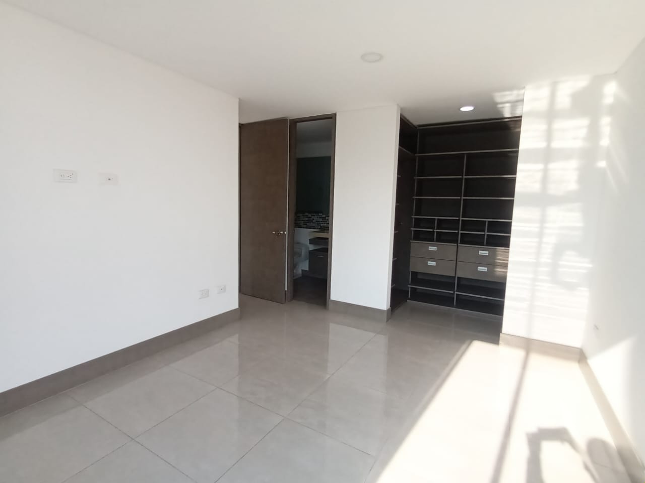 Apartamento de 4 alcobas en venta en Arroyohondo, Cali, 150 m² · foto 14 de 20