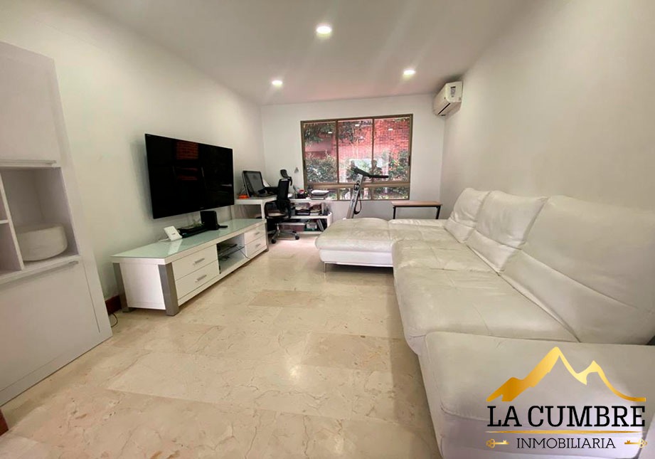 Casa de 4 alcobas en arriendo en El Esmeraldal, Envigado, 315 m² · foto 5 de 10
