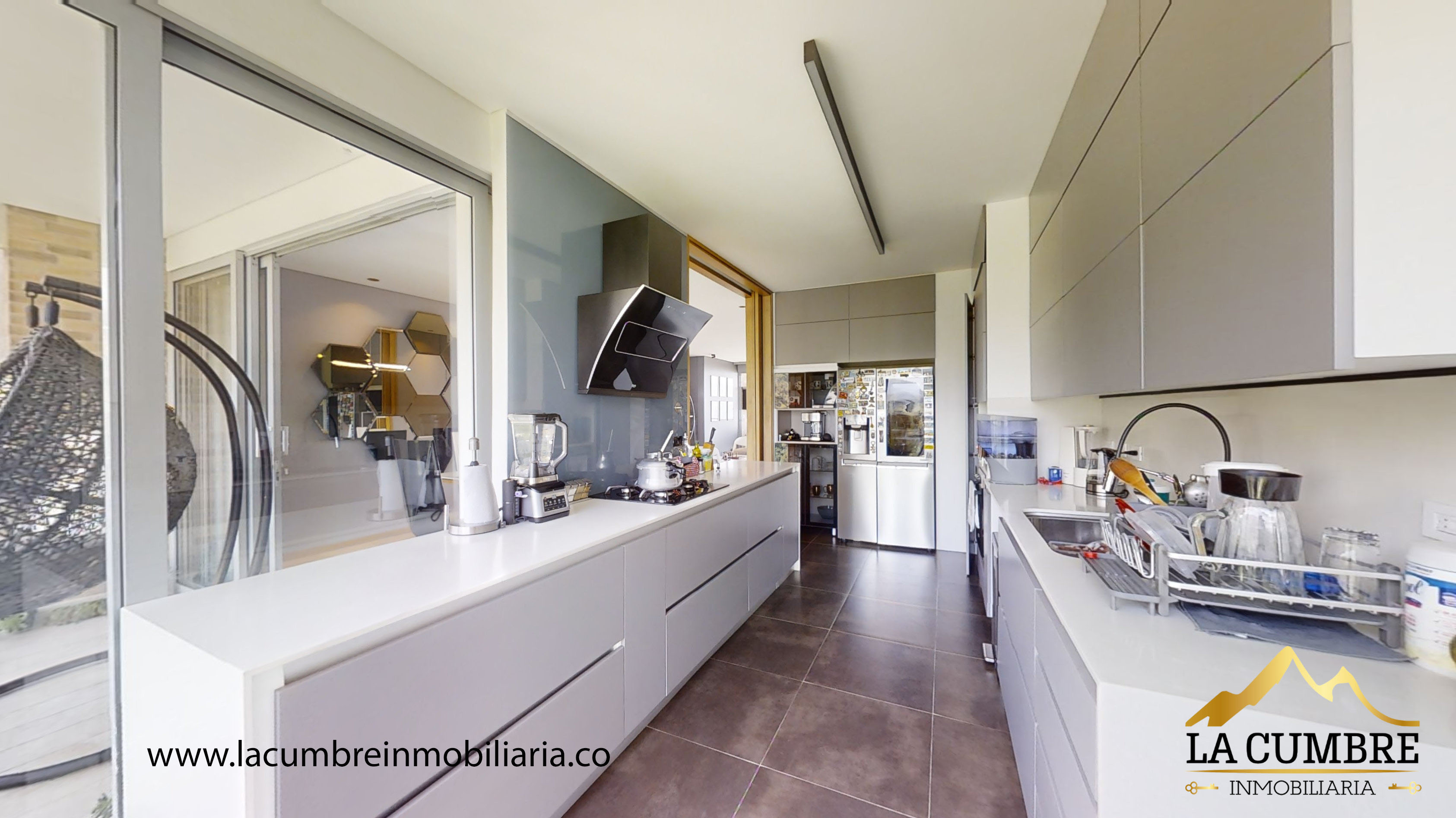 Apartamento en arriendo en Los Balsos, Medellín · foto 8 de 16