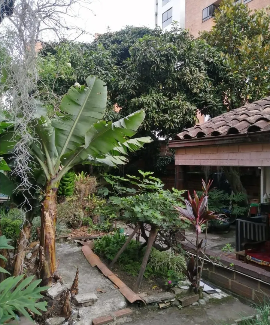 Casa de 6 alcobas en venta en Laureles, Medellín, 331 m² · foto 9 de 16