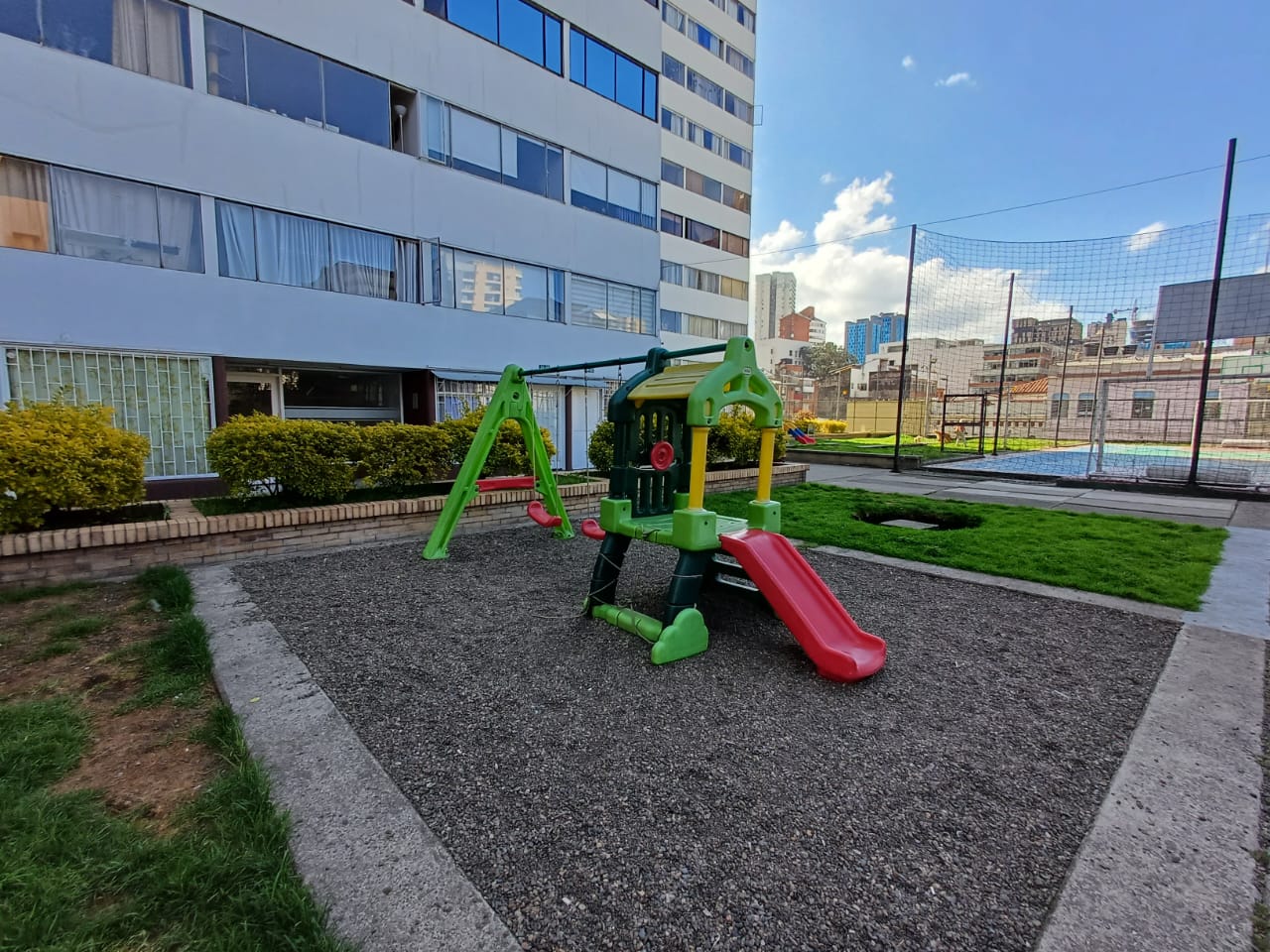 Apartamento de 3 alcobas en venta en Bosque Izquierdo, Bogotá, 84 m² · foto 10 de 24