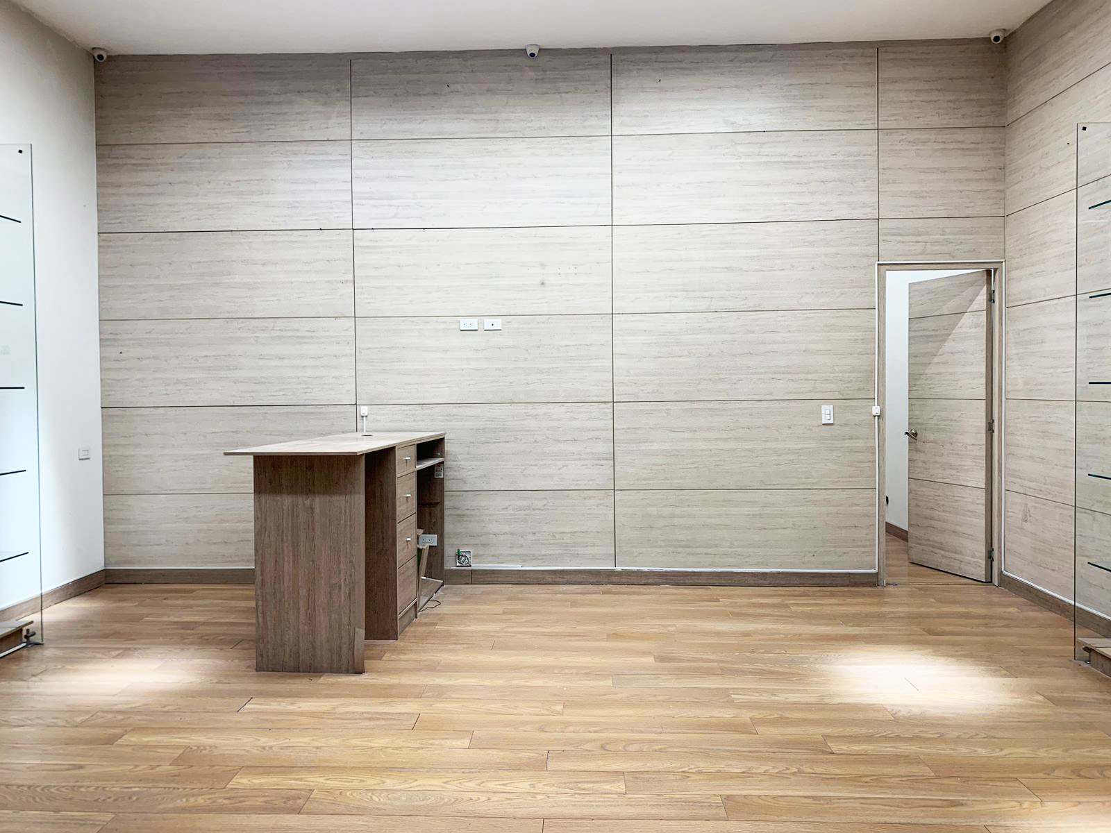 Local en arriendo en San Diego, Medellín, 79 m² · foto 4 de 8