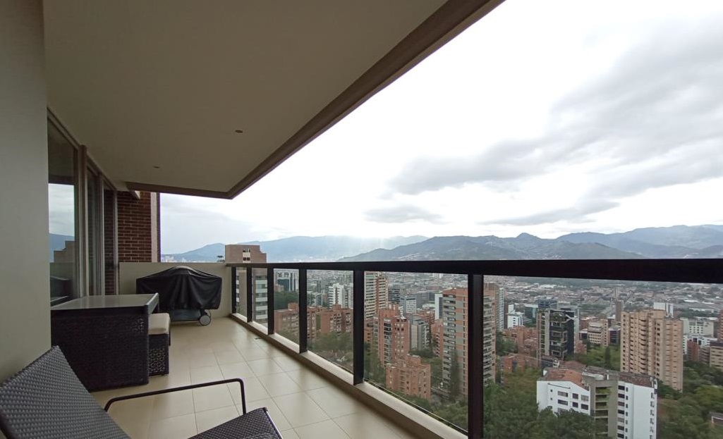 Apartamento en arriendo en Alejandria, Medellín · foto 2 de 8