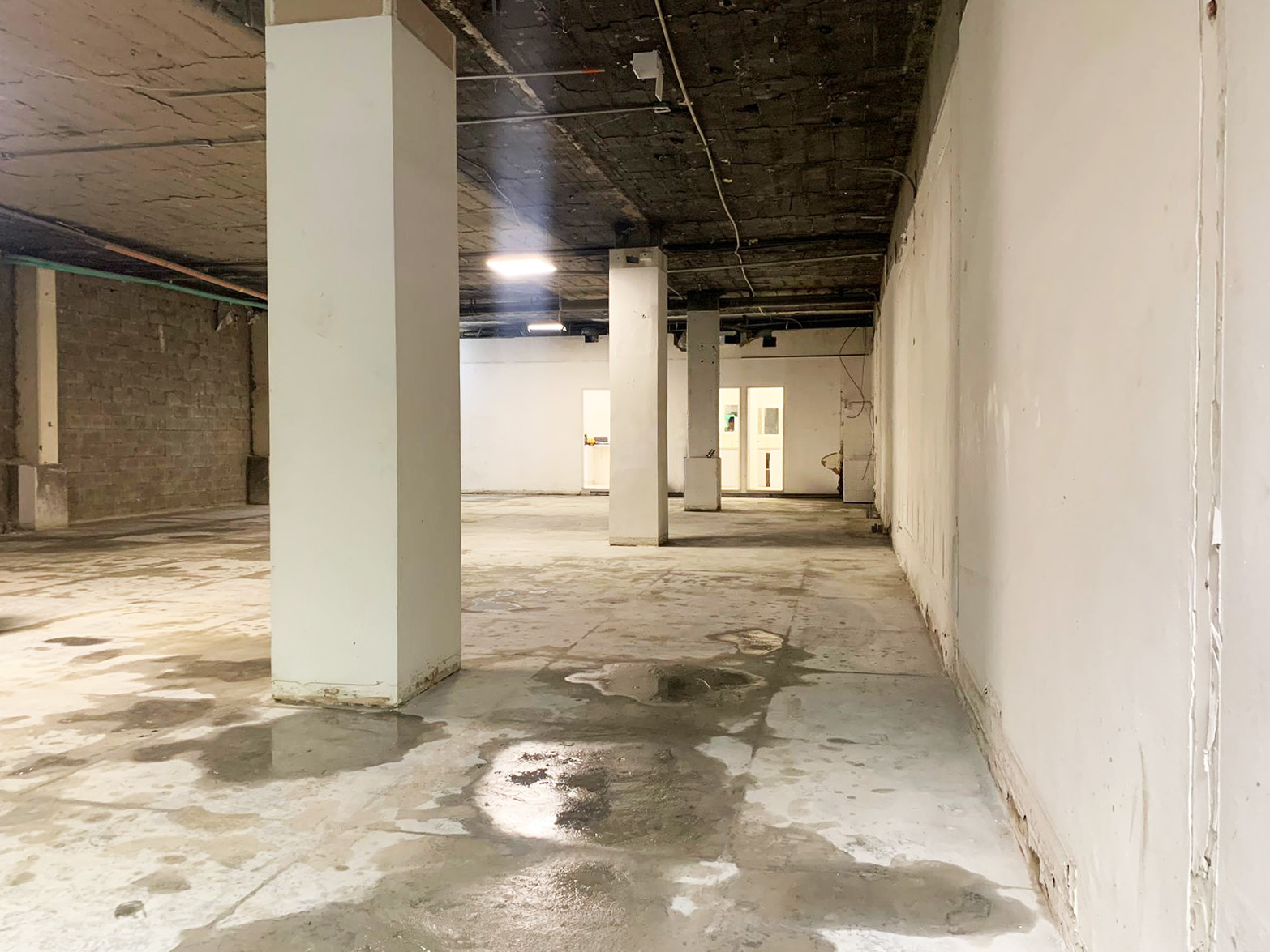 Local en arriendo en Milla De Oro, Medellín, 253 m² · foto 2 de 7