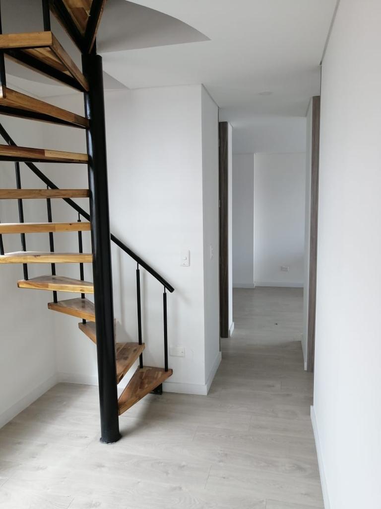 Apartamento en venta en Las Villas, Bogotá · foto 11 de 24