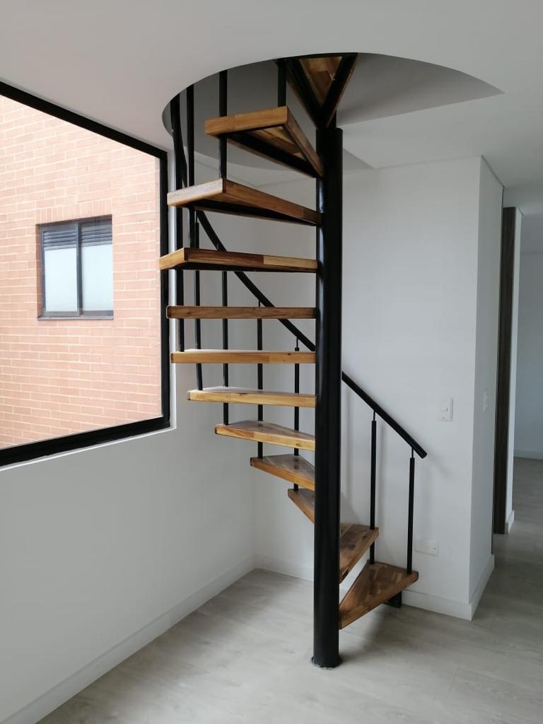 Apartamento en venta en Las Villas, Bogotá · foto 2 de 24