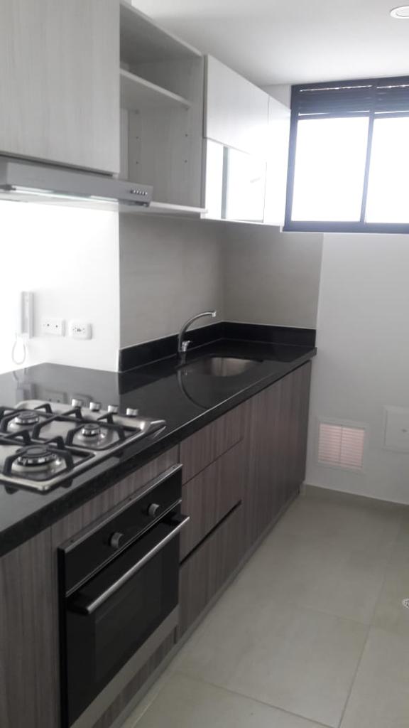 Apartamento en venta en Las Villas, Bogotá · foto 7 de 24