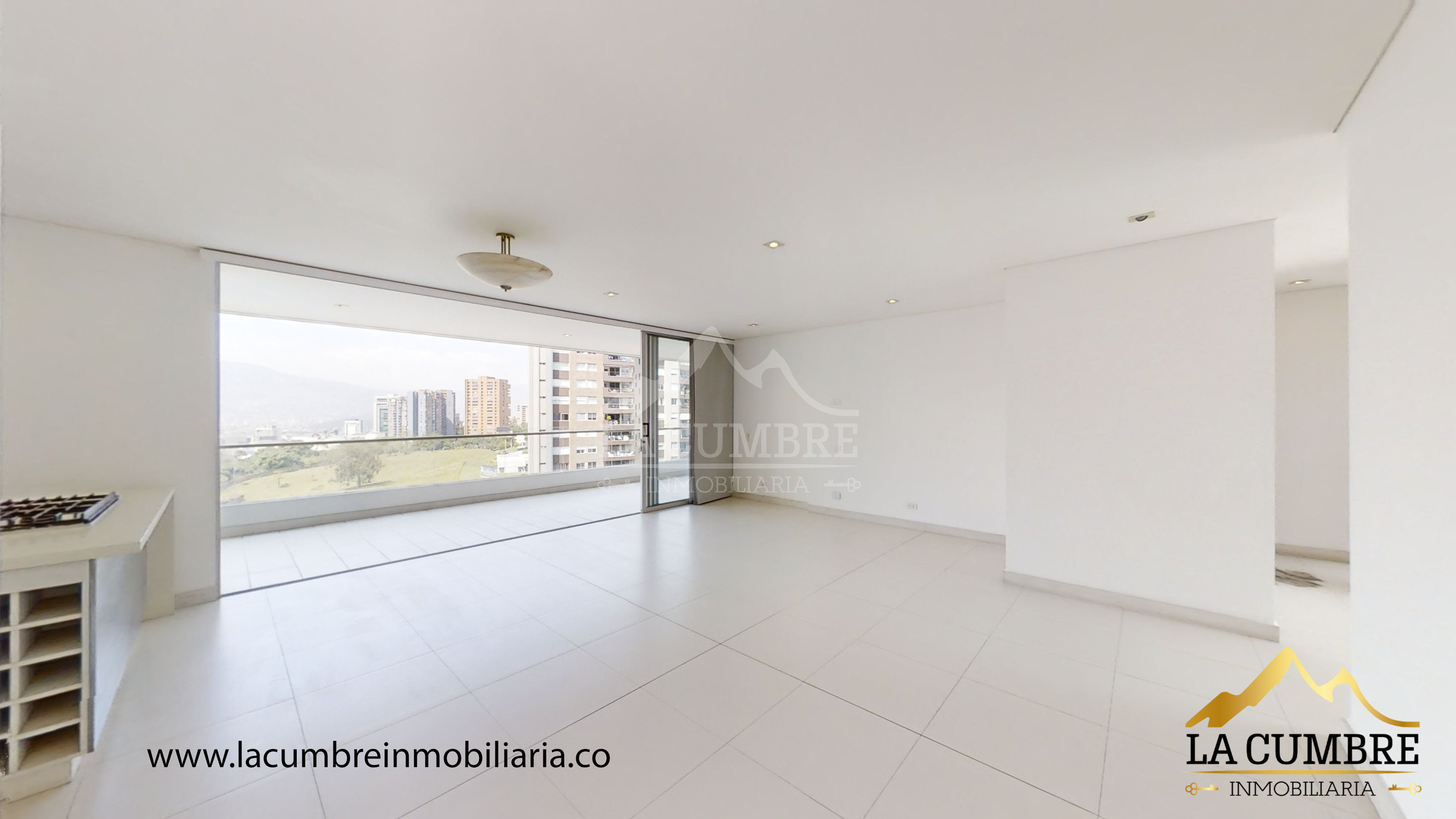 Apartamento en arriendo en El Poblado, Medellín · foto 3 de 18
