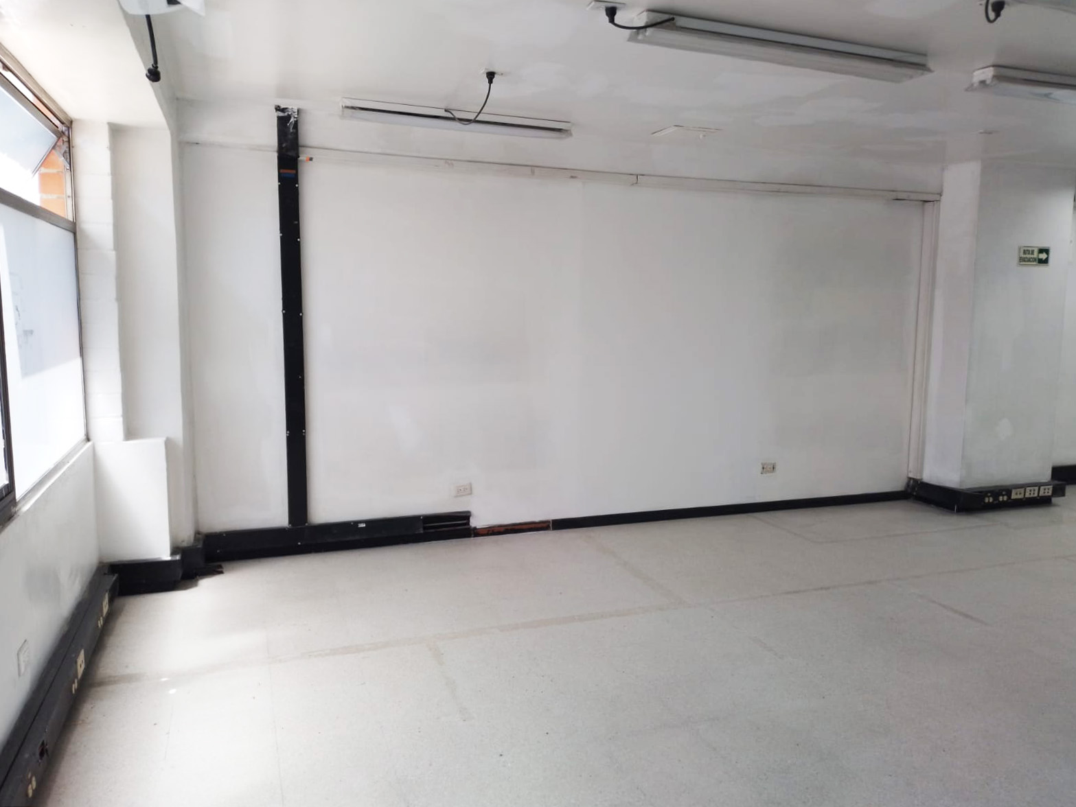 Bodega en arriendo en Cristo Rey, Medellín, 280 m² · foto 14 de 20