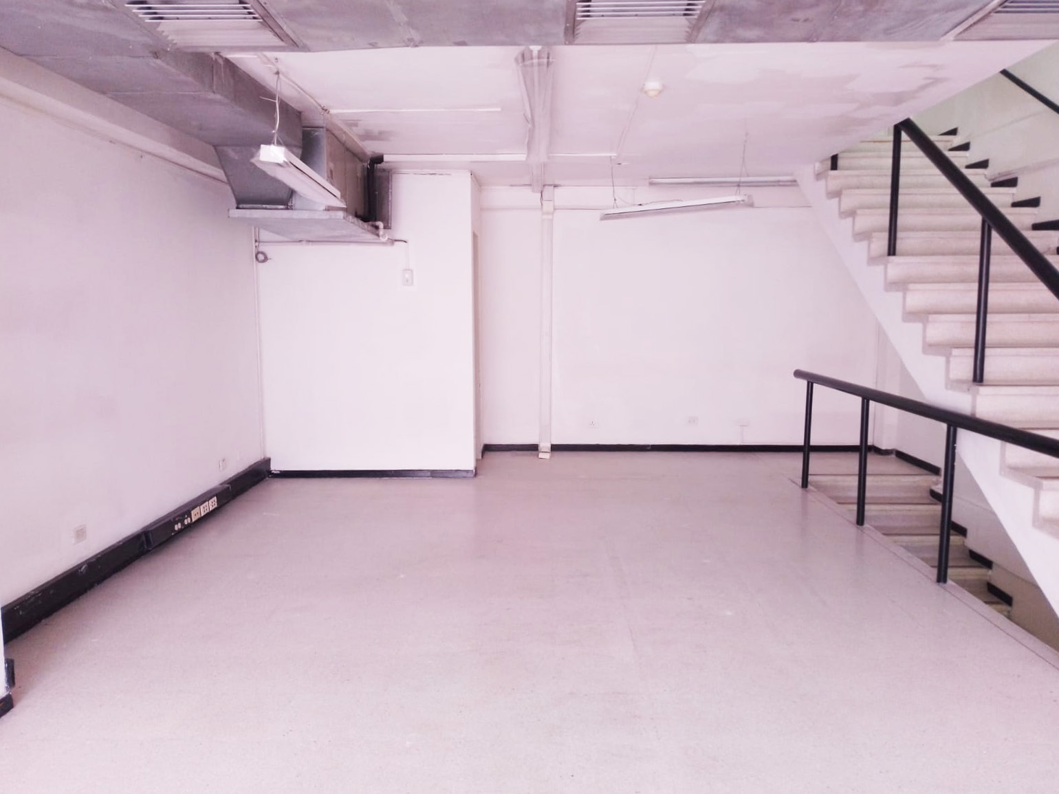 Bodega en arriendo en Cristo Rey, Medellín, 280 m² · foto 16 de 20